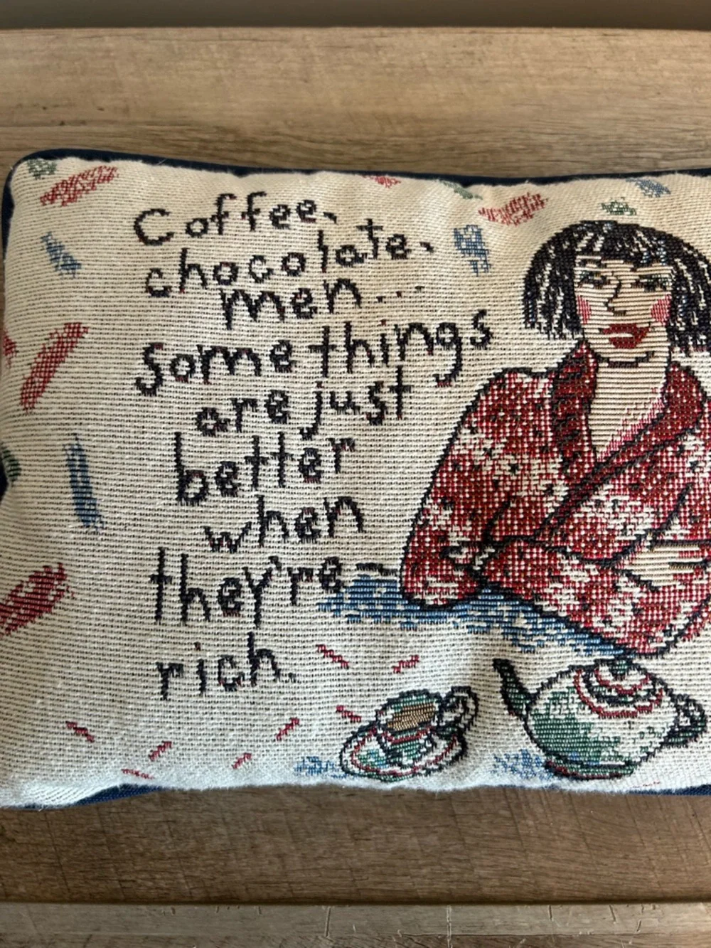 VTG‎ Tapestry Decorative Pillow 